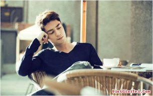 Thần Gương Treo Tường