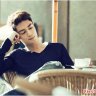 Thần Gương Treo Tường